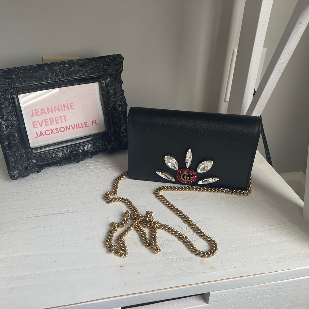 Gucci jeweled chain bag